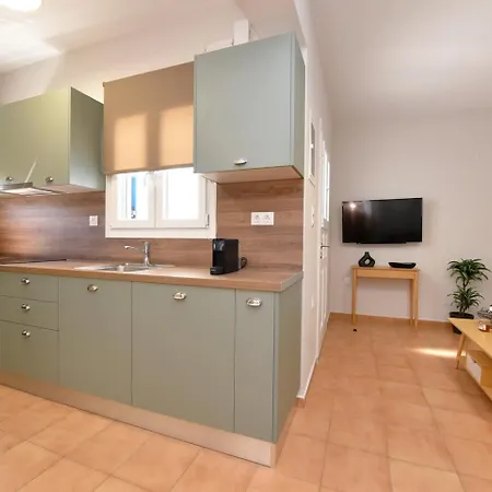 Cyclamen Apartment Posidhonia (Syros)