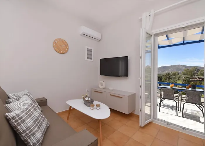 Cyclamen アパート Posidhonía